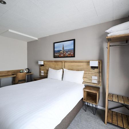White Hart, Exeter By Marston'S Inns Екстериор снимка