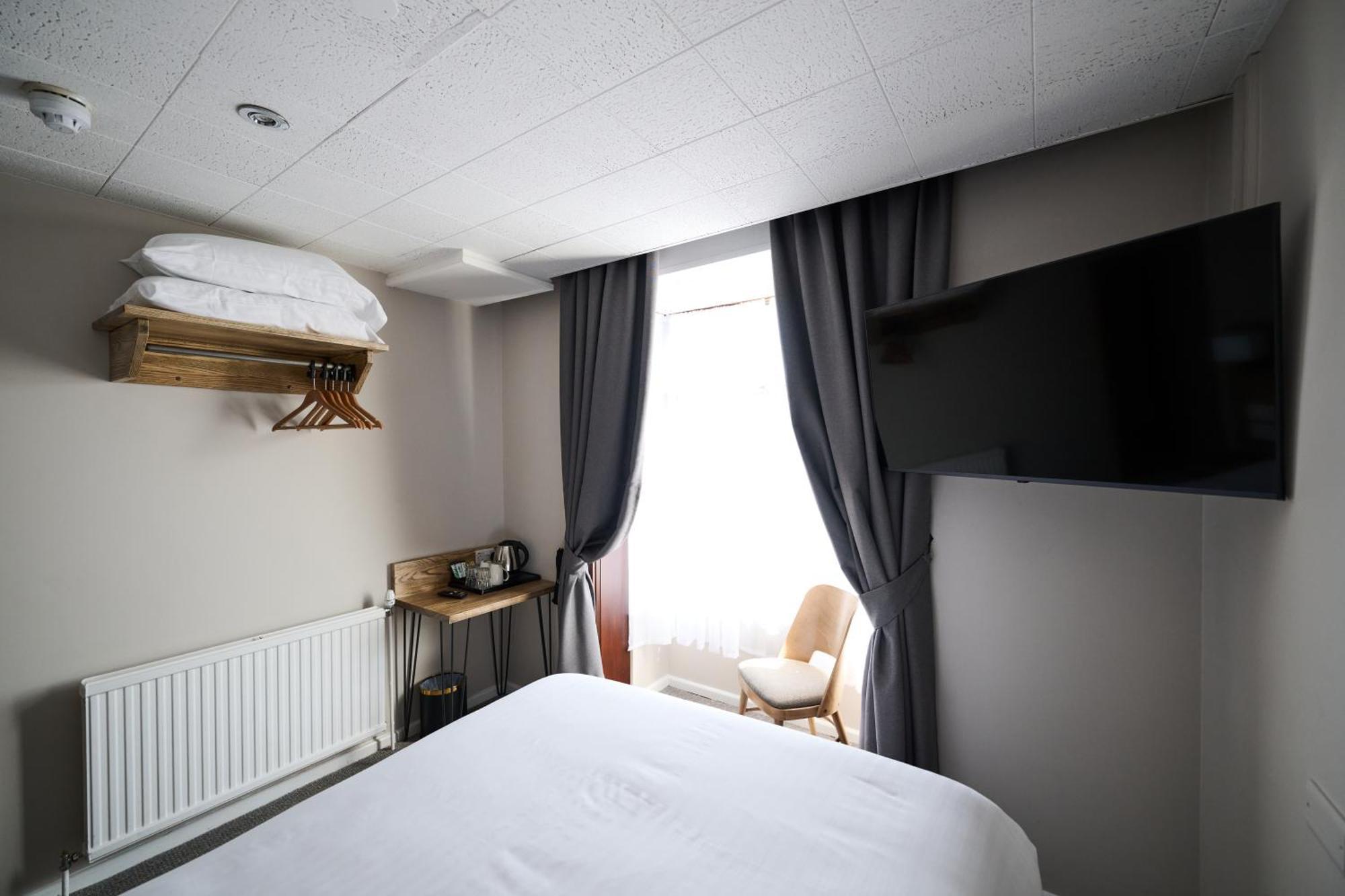 White Hart, Exeter By Marston'S Inns Екстериор снимка