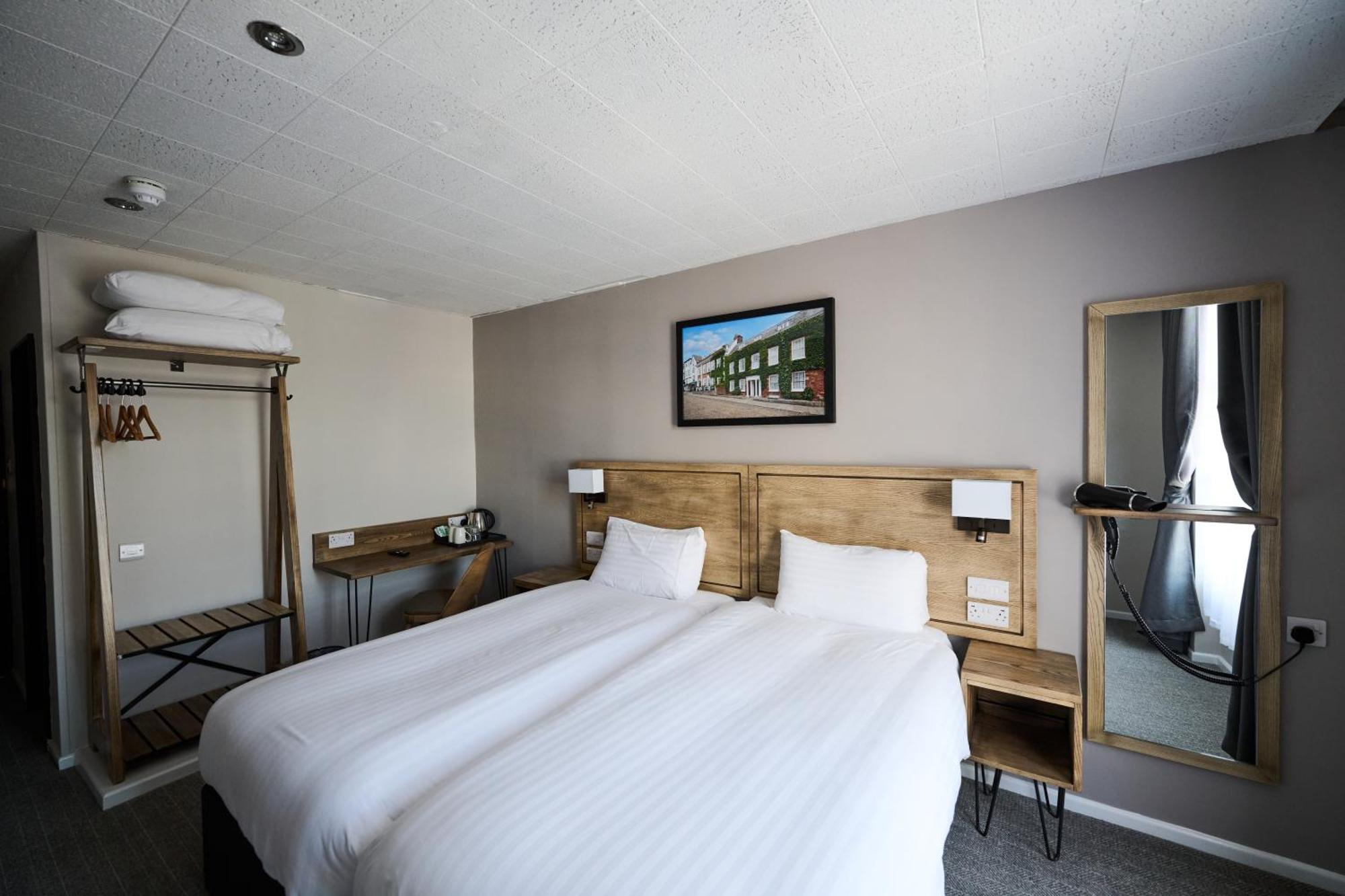 White Hart, Exeter By Marston'S Inns Екстериор снимка