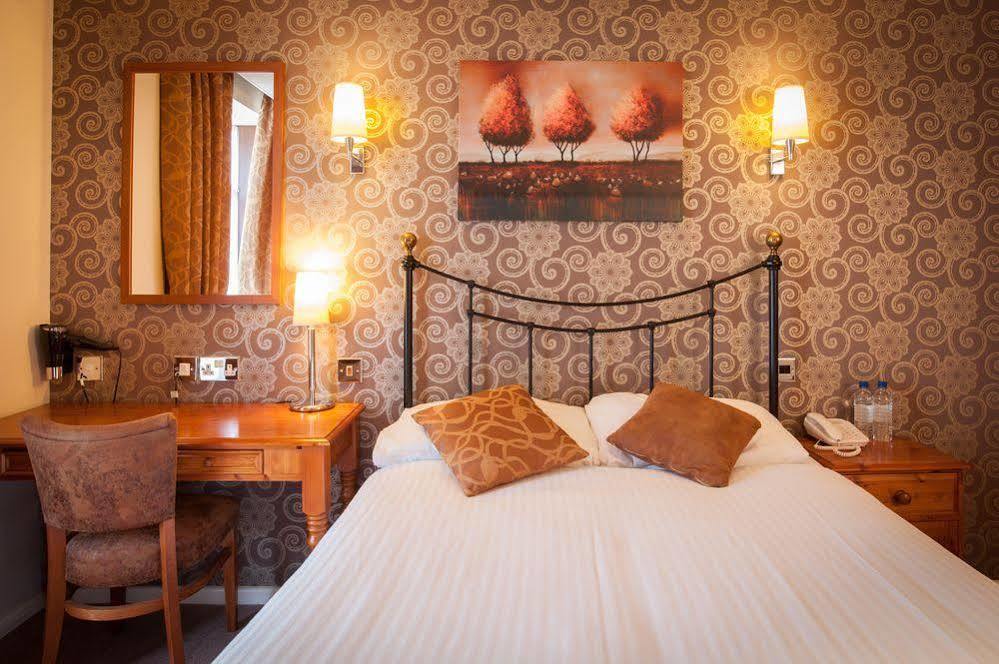White Hart, Exeter By Marston'S Inns Екстериор снимка
